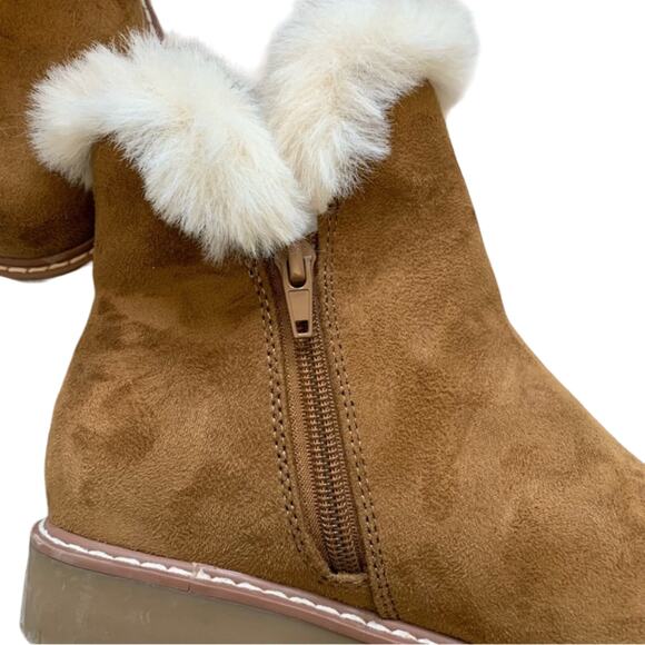 American Eagle Brown Shearling Zip Up Short Booties - Picture 5 of 11